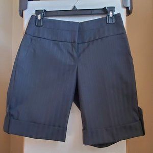 Bebe Cuffed Short Pants - Size: 2